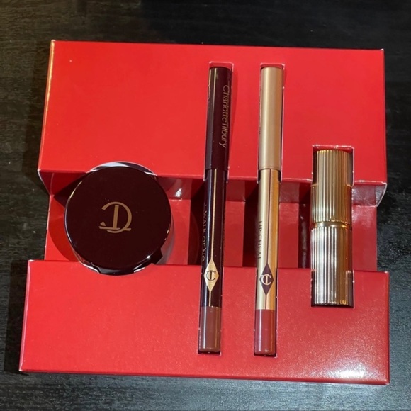 Charlotte Tilbury 🔥limited edition 🔥WALK OF NO SHAME ON THE GO KIT🔥 NIB - Picture 4 of 4